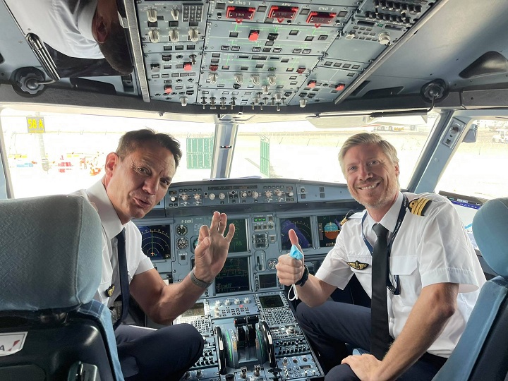 air-france-cockpit